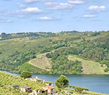 Chantada Casa | Casiña Raíz Entre viñas y cielo Ribeira Sacra