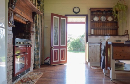 Dunalley Casa | Casilda House-Central Waterfront
