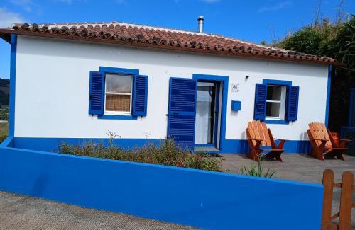 Vila do Porto Casa | Casinha do Barreiro - Cosy Private Cottage
