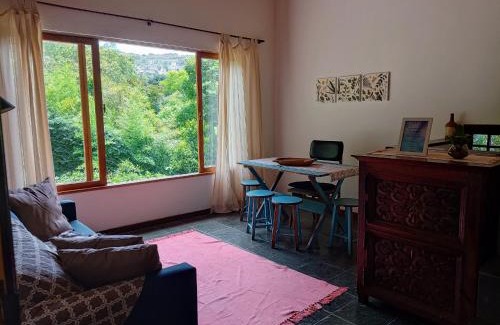 Albuquerque Casa | Casinha no Vale Feliz
