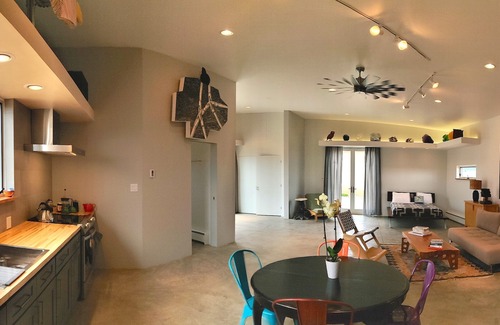 Taos Casa | Casita Atomica hiking, cycling, golfing, rafting within reach