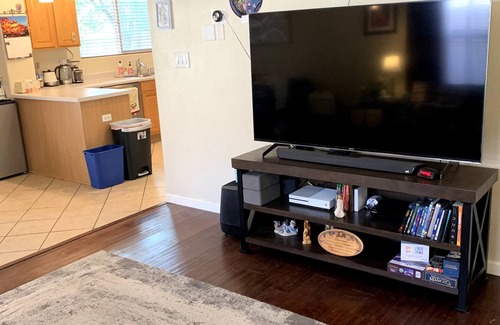Northeast Heights Casa | Casita de Sonrisa: Your Perfect Home Base for Exploring Albuquerque