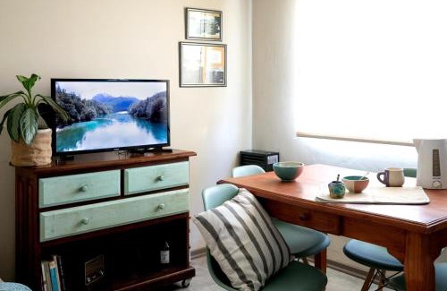 Esquel Apartamento | Casita del centro Esquel luz natural, wifi alto, ideal parejas, check in autónomo