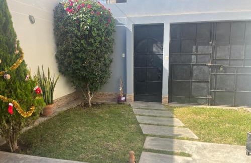 Ica Casa | Casita en Ica Villa Periodista cerca a Huacachina
