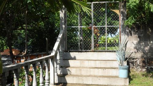 La Libertad Casa | Casita Escondida- El Salvador