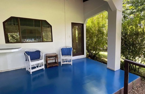 Ciudad Cortes Cabina | Casita Familiar Blue, apto para tus mascotas. Totalmente rodeado de naturaleza..