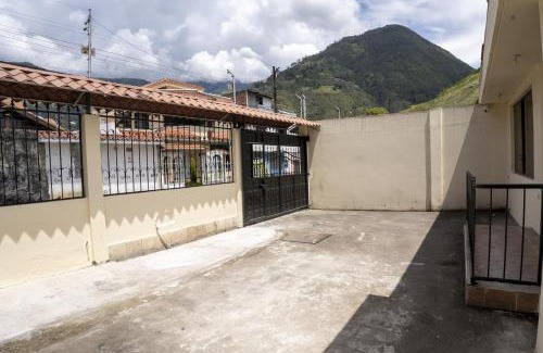 Banos de Agua Santa Casa | Casita Linda Baños