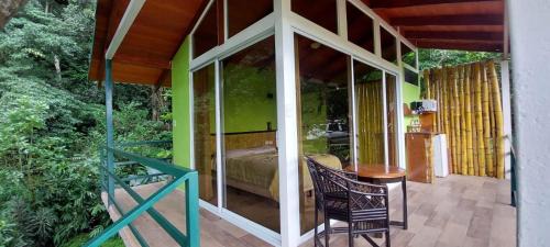 Ciudad Colon Cama Y Desayuno | Casita Maripier