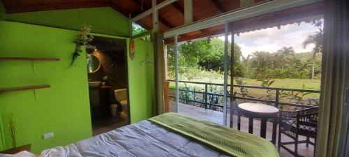 Ciudad Colon Cama Y Desayuno | Casita Maripier