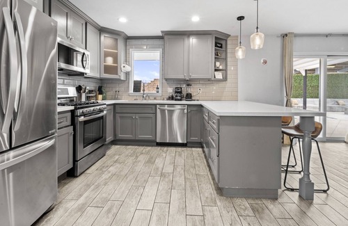 Palmdale Casa | Casita Oasis near major highways, spa, newly remodeled.