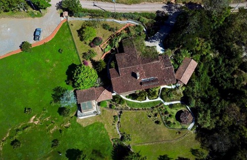 Jaramillo Cabaña | Casita acogedora con una vista impresionante del Volcán Barú, ubicada en exuberantes jardines tropicales