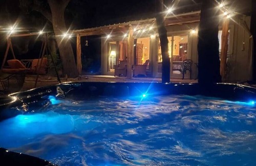 Pipe Creek Cabaña | Casitas en Madrona Ranch - Casita