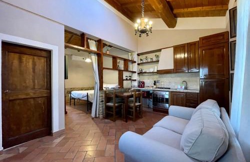 Montelaguardia Casa | Casolare del Maestrale - M&M Holiday House