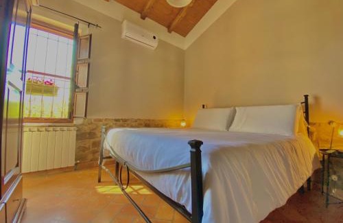 Montelaguardia Casa | Casolare del Maestrale - M&M Holiday House
