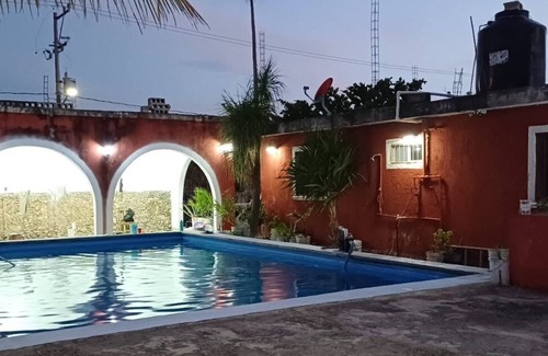 Merida Villa | Casona Santa Cruz Palomeque, para Familia & Amigos. Con alberca & Amenidades.