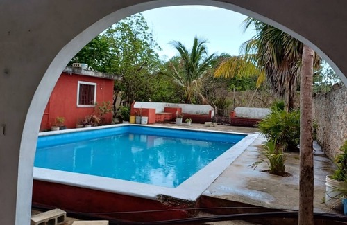 Merida Villa | Casona Santa Cruz Palomeque, para Familia & Amigos. Con alberca & Amenidades.