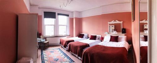 Ealing Casa | Caspian Hotel