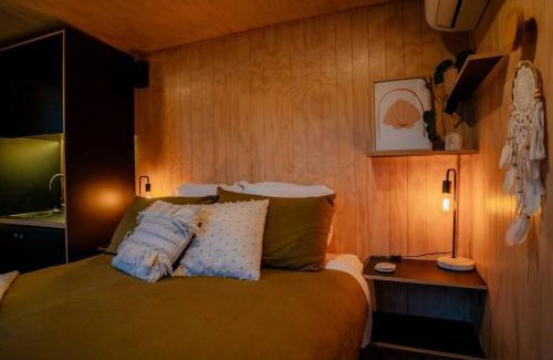 Christchurch District Apartamento | Cass Bay Retreat with Outdoor Bath Christchurch