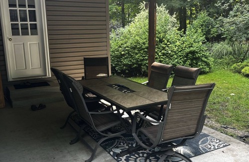Lily Dale Cabaña | Cassadaga cottage in the woods