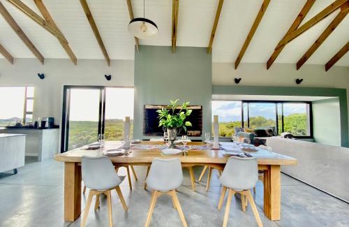 Gansbaai Villa | Cast Away at Romansbaai - Salted Fynbos Staying