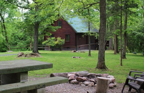 Luray Cabina | Cast Away Cabin