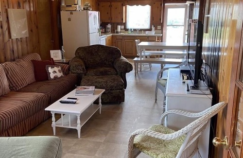 Atlantic Beach Cabaña | "Castaways" Atlantic Beach Family Fun Cottage