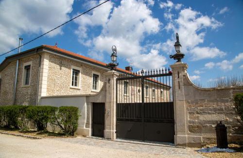 Maubec Cama Y Desayuno | Castel serein