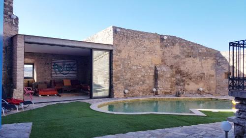 Fonolleres Casa | Castell de Fonolleres