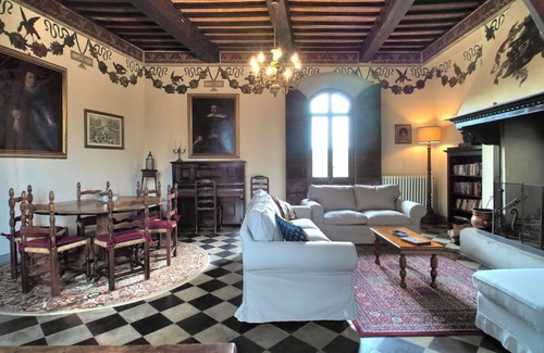 Castelnuovo Berardenga Otro | Castello di Montalto - Torre del Vescovo