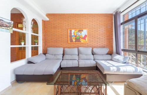 Bicorp Chalet De Esquí | Castellana