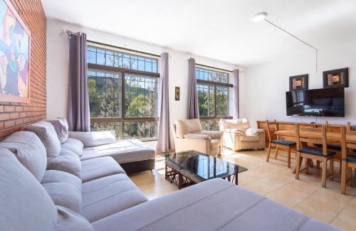 Bicorp Chalet De Esquí | Castellana