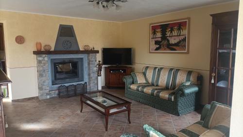 Pietra De' Giorgi Casa | Castellato Country House