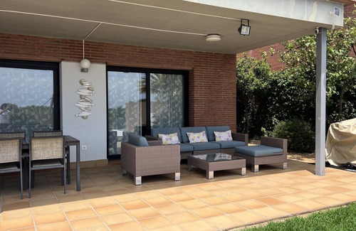 Castelldefels Casa | Castelldefels : Casa con piscina y jardín privado