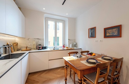 Castelletto Apartamento | Castelletto House Genova City Center, Genova, Italy