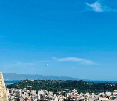 Historic Castle District Apartamento | Castello Attic Sunset Terrace