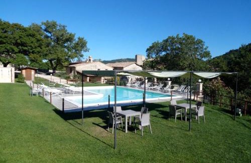Campello sul Clitunno Casa | Castello di Acera
