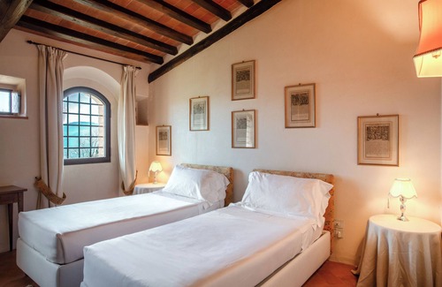 Santo Stefano A Tizzano Otro | Castello Di Montemasso