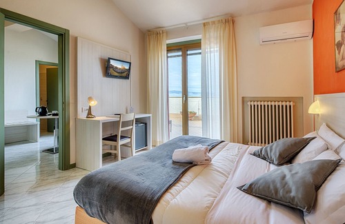 Sovicille Hotel | Castello
