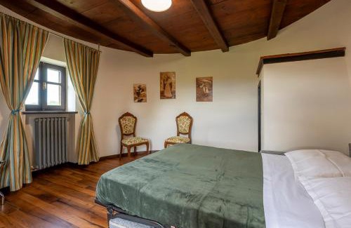 Arignano Casa | Castello Quattro Torri
