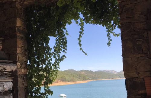 Nossa Senhora do Pranto Casa | Castelo de Bode - Casa por el agua