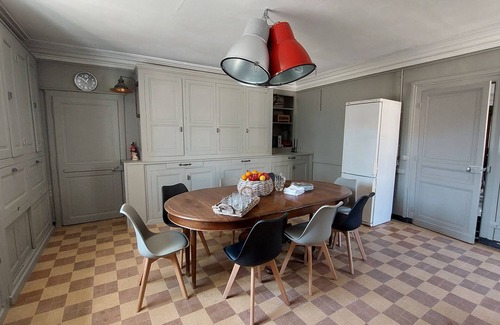 Farges-Allichamps Casa | castle 14 people with 6 bedroom near Bourges