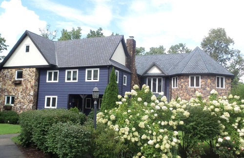 Big Spring Apartamento | Castle Hill Haven Studio Suite & Cottage by KY sites / Eclipse / Glendale / cuevas
