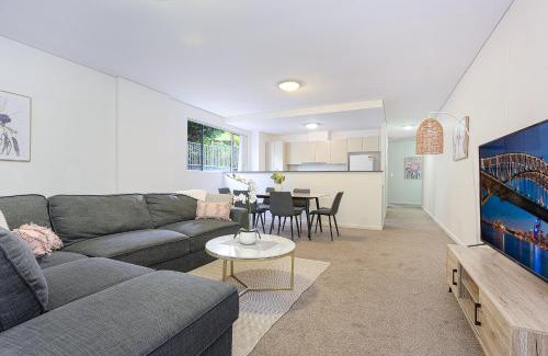 Castle Hill Apartamento | Castle HIll Sweet Modern 3BR Apt with 2 Parking