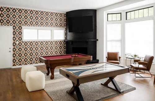 Whispering Oaks Casa | Castle Hills Escape 4BR with Pool n Game Room