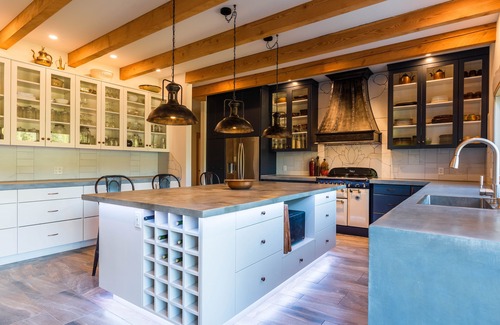 Silverton Casa | Castle in the Mountains! Private country mansion for events, retreats, weddings!