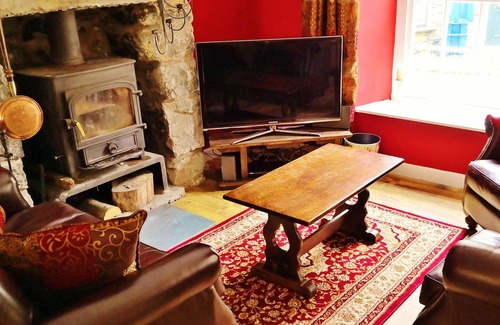 Harlech Casa | Castle, Mountains, Beach and a Cosy Cottage