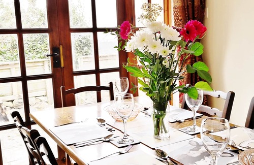 Harlech Casa | Castle, Mountains, Beach and a Cosy Cottage