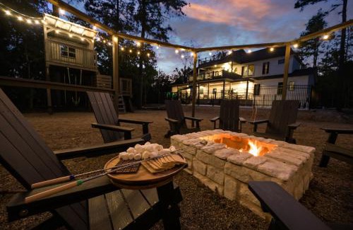 Pickens Casa | Castle on Royal Creek