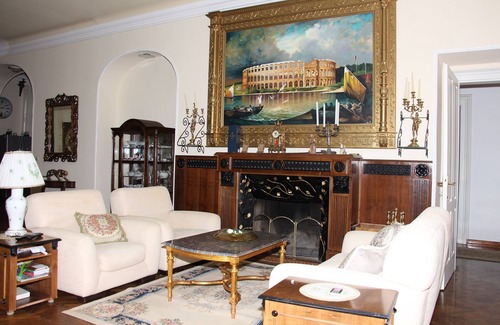 Becej Casa | Castle Schulhoff es un antiguo castillo increíble con un toque moderno.