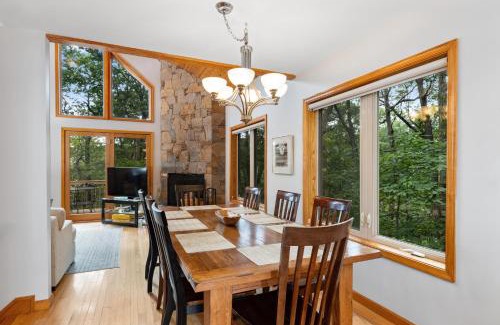 Nellysford Casa | Castle Snow with Wintergreen Advantage